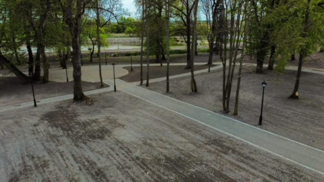 Zabytkowy park oraz zalew zmieniają swoje oblicze. Kompleksowa rewitalizacja dobiega końca (zdjęcia)