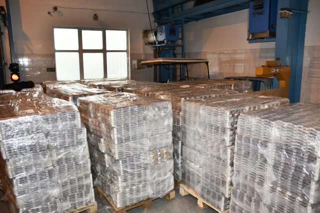Ogromny przemyt papierosów udaremniony na granicy (wideo, zdjęcia)