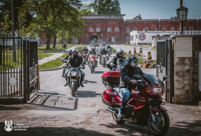 Lubelscy terytorialsi na motocyklach uczcili poległych na misjach (zdjęcia)