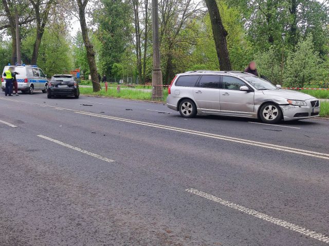 Zderzenie pojazdów w rejonie stadionu żużlowego w Lublinie. Są utrudnienia w ruchu (zdjęcia)