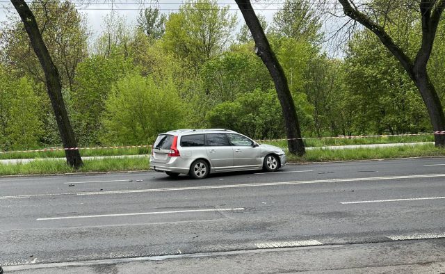 Zderzenie pojazdów w rejonie stadionu żużlowego w Lublinie. Są utrudnienia w ruchu (zdjęcia)