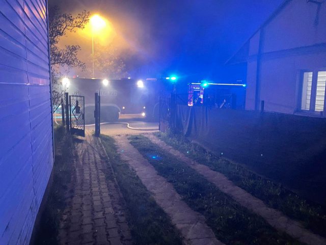 Nocny pożar w Lublinie. Stodoła stanęła w ogniu (wideo, zdjęcia)
