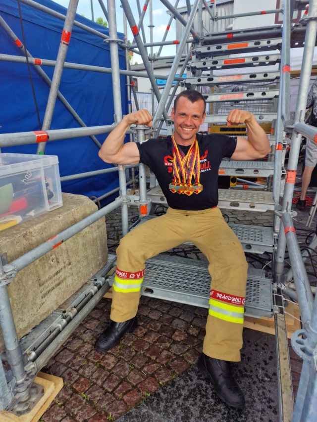 Ten strażak nie zwalnia tempa z medalami. Zdobył kolejne! (zdjęcia)