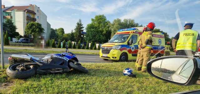 Zjechał motocyklem na pobocze i uderzył w znak. Interweniował śmigłowiec LPR