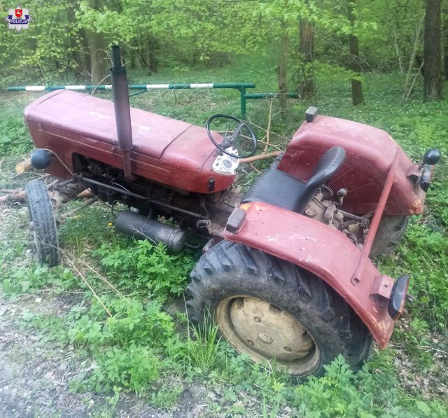 „Przejechał mnie własny traktor”. Mężczyzna miał prawie 3 promile (zdjęcia)