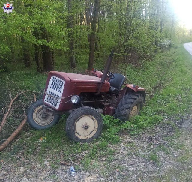 „Przejechał mnie własny traktor”. Mężczyzna miał prawie 3 promile (zdjęcia)
