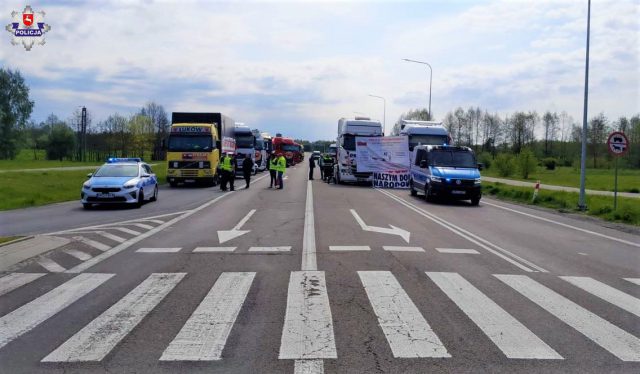 Trwa protest przewoźników na granicy, wojewoda spotkał się z protestującymi. Jakie mają postulaty?