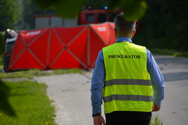 Tragiczny wypadek na lokalnej drodze. Podróżujące jednośladem małżeństwo zginęło na miejscu (zdjęcia)