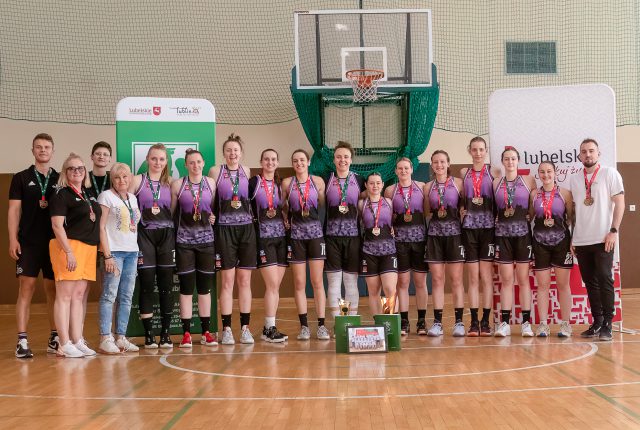 Trzy dni emocjonującej rywalizacji w ramach Akademickich Mistrzostw Polski w koszykówce zwieńczone w lubelskiej Hali MOSiR (zdjęcia)