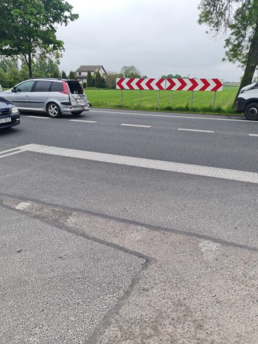 Wypadek z udziałem kilku aut na trasie Lublin – Zamość. Droga jest całkowicie zablokowana (zdjęcia)