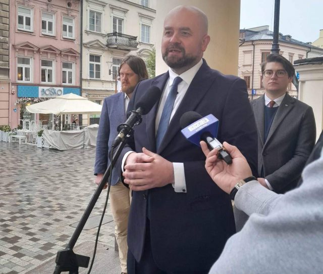 Przedstawiciele Konfederacji skrytykowali zmiany organizacji ruchu w centrum Lublina. „To pozorowane zabiegi miasta”