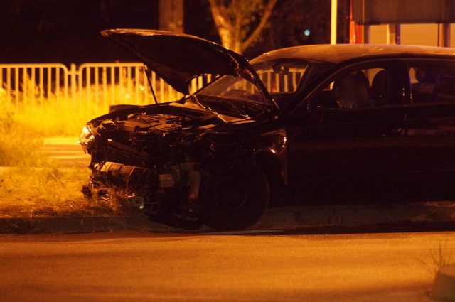 Zderzenie audi z toyotą. Kierowca jednego z aut nie ustąpił pierwszeństwa przejazdu (zdjęcia)