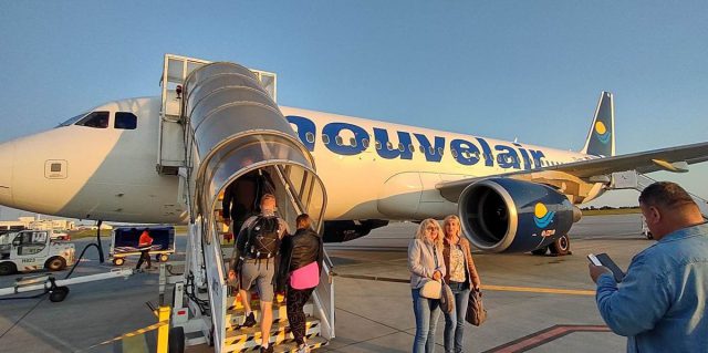 Rusza sezon wakacyjny na lubelskim lotnisku. Zainaugurowały go loty do Antalyi i Monastyru (zdjęcia)