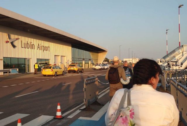 Rusza sezon wakacyjny na lubelskim lotnisku. Zainaugurowały go loty do Antalyi i Monastyru (zdjęcia)