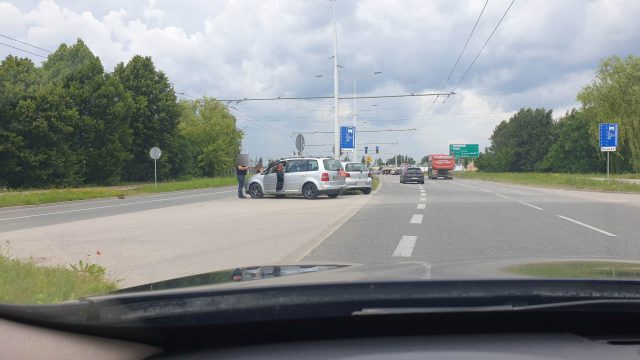 Seria kolizji na ulicach Lublina. Nie ma większych problemów z przejazdem (zdjęcia)