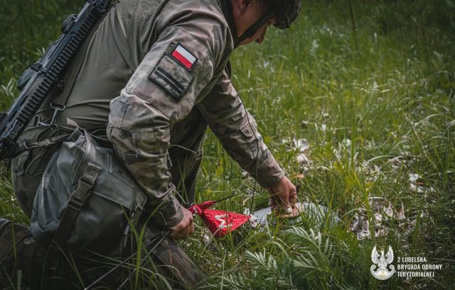 Był rzut granatem i sztafeta z minami. Wyłoniono najlepszych saperów w 2 LBOT (zdjęcia)