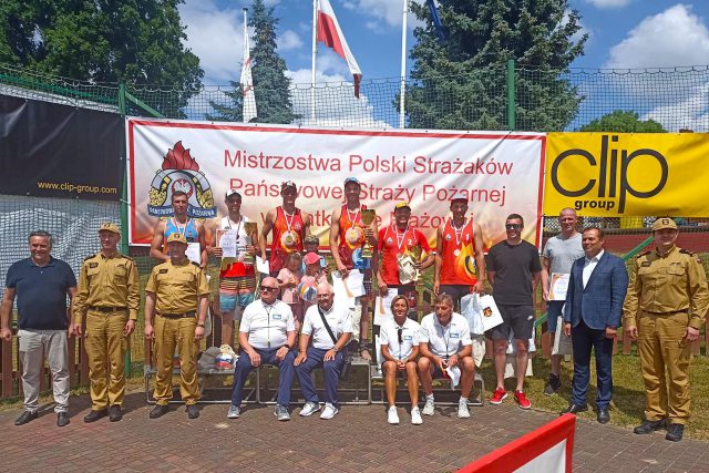 Lubelscy strażacy na podium IX Mistrzostw Polski Strażaków PSP w Siatkówce Plażowej (zdjęcia)