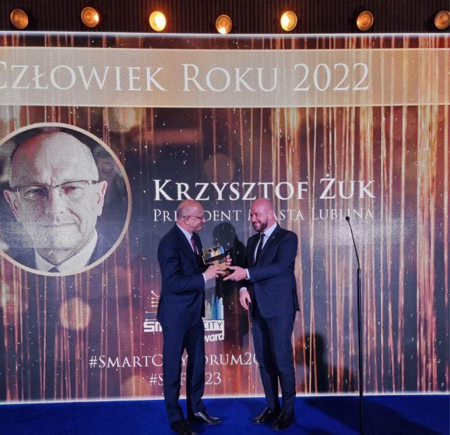 Prezydent Lublina Krzysztof Żuk Człowiekiem Roku 2022 w konkursie Smart City Awards (zdjęcia)