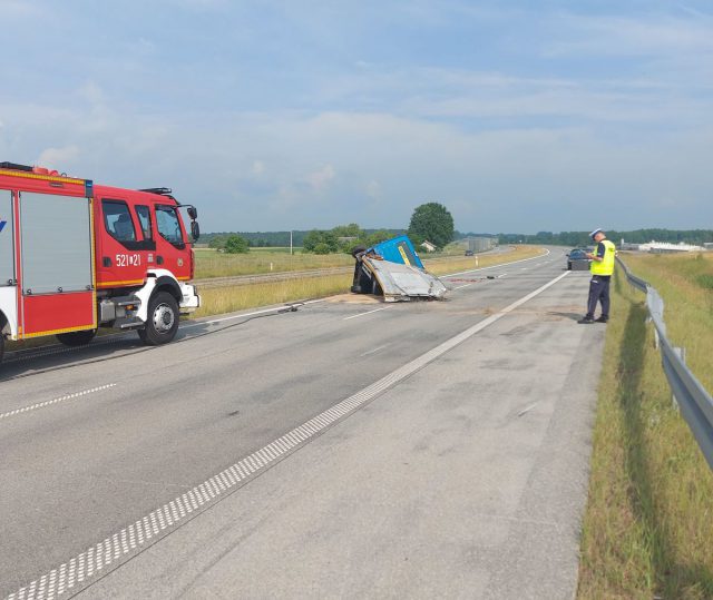 Zablokowana po wypadku droga ekspresowa na trasie Warszawa – Lublin (zdjęcia)