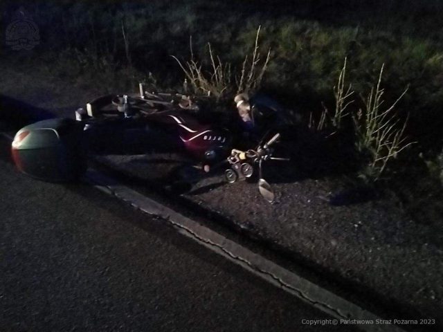 Zatrzymany sprawca śmiertelnego wypadku z udziałem motorowerzysty. Policja: „Całe zdarzenie nagrywał na telefonie, którym prowadził transmisję na żywo” (zdjęcia)
