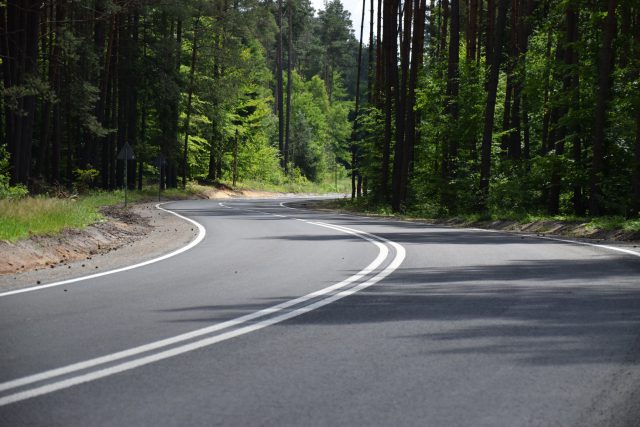 Turyści będą zadowoleni. Kolejna droga na Roztoczu z nową, równą nawierzchnią (zdjęcia)