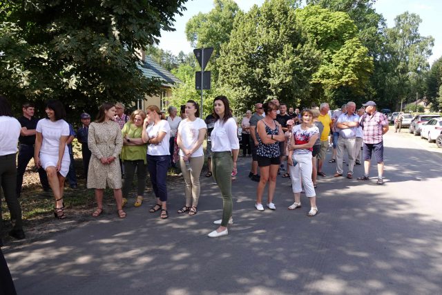 Nad jezioro i na grzyby po równym. Wyremontowana w ubiegłym roku droga do Firleja została otwarta (zdjęcia)