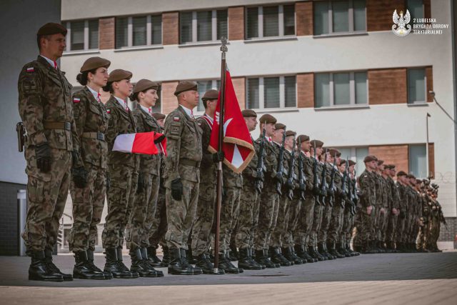 23 bialski batalion lekkiej piechoty w Białej Podlaskiej ma nowego dowódcę (zdjęcia)