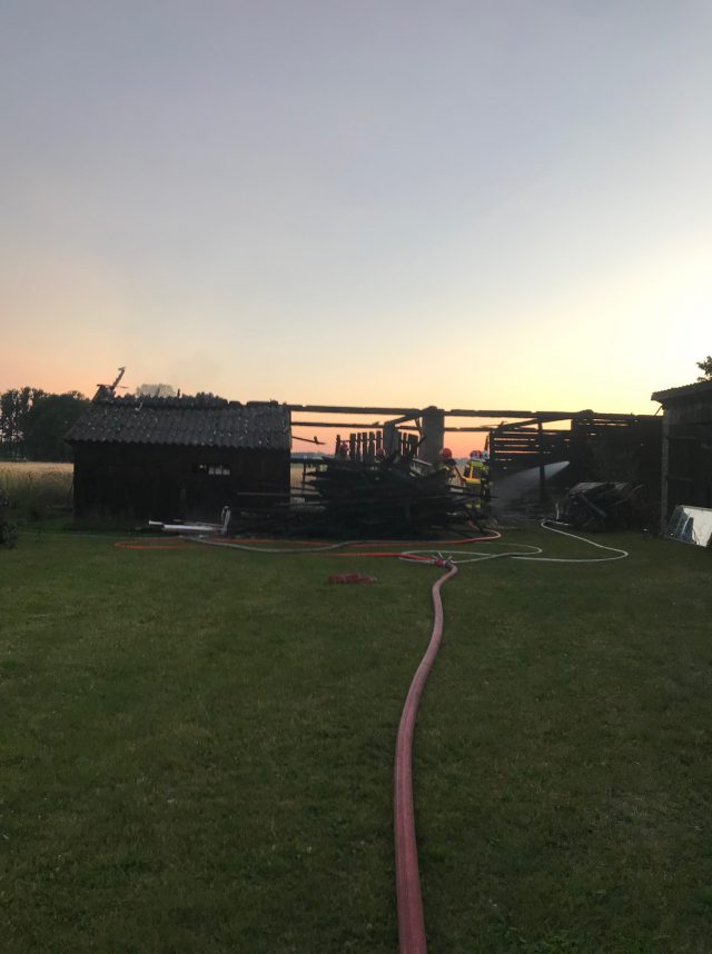 Strażacy walczyli z pożarem stodoły (zdjęcia)