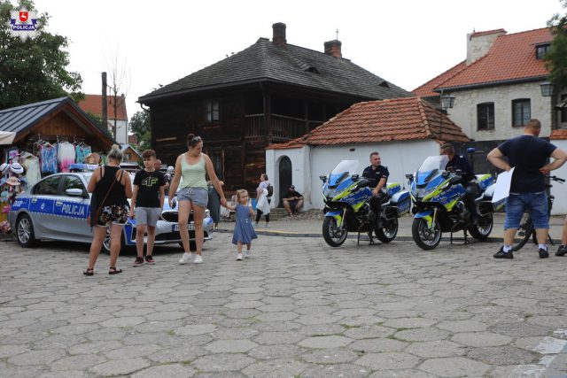 Były awanse, podziękowania i odznaczenia. Na kazimierskim zamku odbyły się Wojewódzkie Obchody Święta Policji (wideo, zdjęcia)