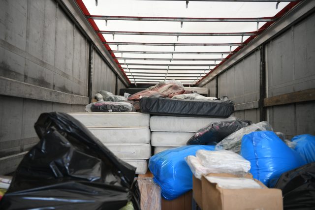 W Lublinie odbyło się przekazanie łóżek dla uchodźców z Ukrainy (zdjęcia)