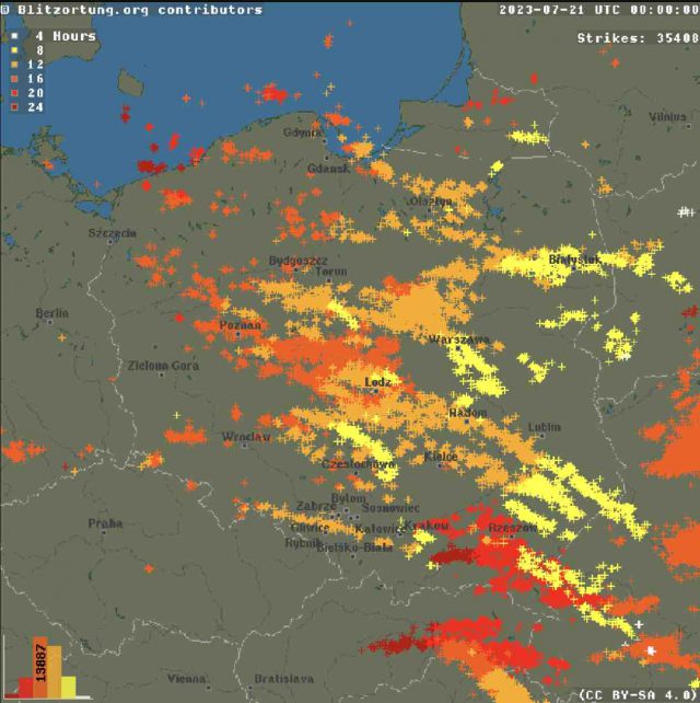 Burze wystąpią w piątek na obszarze woj. lubelskiego. Grad, ulewy i silny wiatr