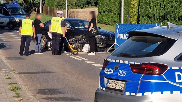 Nie udało się uratować życia kierowcy skutera, który zderzył się z BMW. Na miejscu pracuje prokurator (zdjęcia)