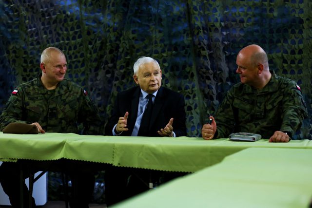 Jarosław Kaczyński przyjechał na Lubelszczyznę. Spotkał się z żołnierzami, wziął udział w pikniku