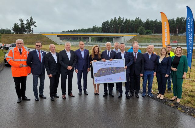 Ma blisko 10 km długości, dwie jezdnie i można już z niej w pełni korzystać. Kolejny odcinek ekspresówki otwarty (zdjęcia, wideo)