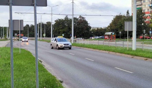 Pijany kierowca taksówki wpadł w Lublinie. Policjantów powiadomili inni kierowcy (zdjęcia)