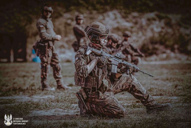 Terytorialsi doskonalą na poligonie umiejętności bojowe na szkoleniu zintegrowanym (zdjęcia)