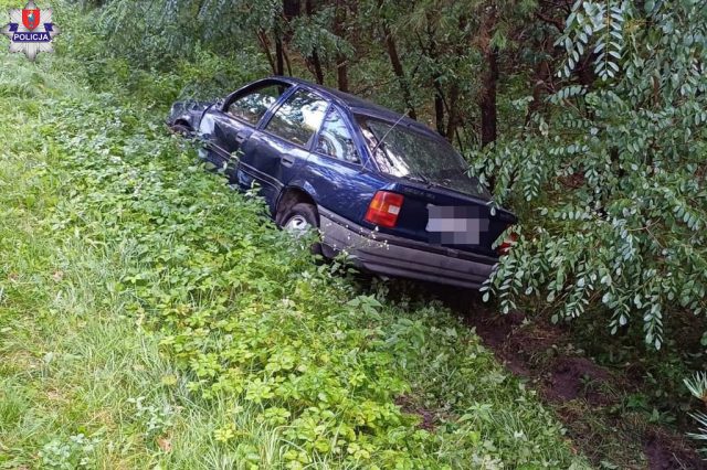 Zderzenie dwóch pojazdów. Jeden z kierowców przesadził z prędkością (zdjęcia)