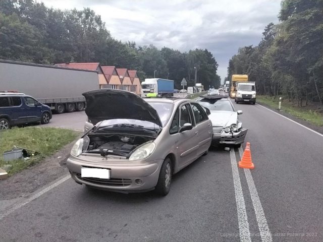 Zderzenie pojazdów na drodze krajowej nr 19. Są duże utrudnienia w ruchu (zdjęcia, wideo)