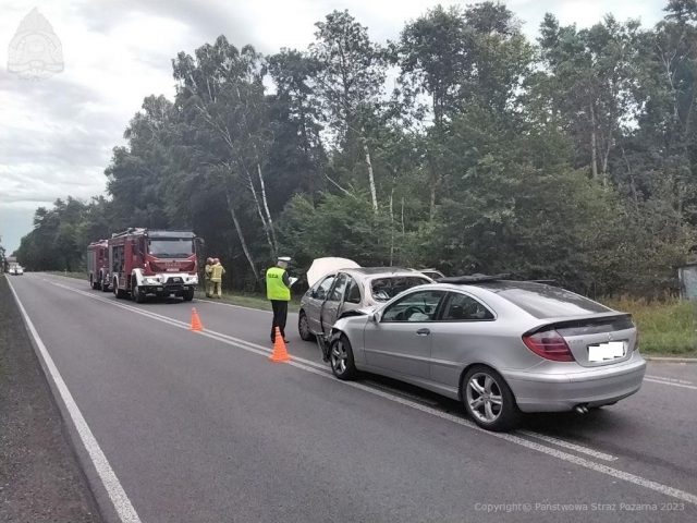 Zderzenie pojazdów na drodze krajowej nr 19. Są duże utrudnienia w ruchu (zdjęcia, wideo)