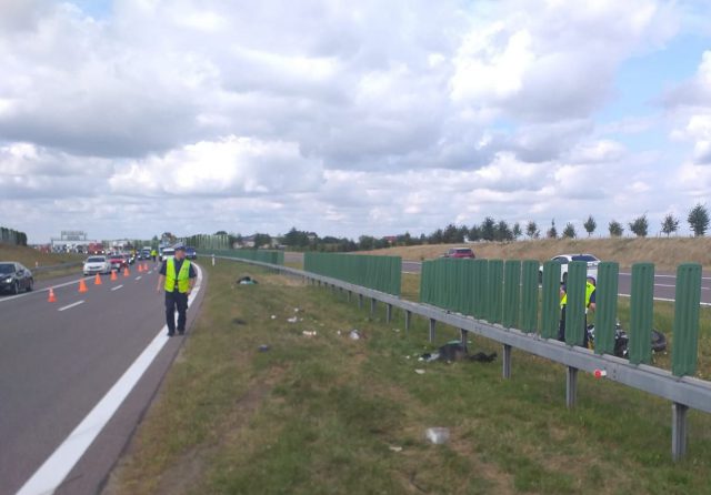 Tragiczny wypadek na ekspresówce. Życia motocyklisty nie udało się uratować (zdjęcia)