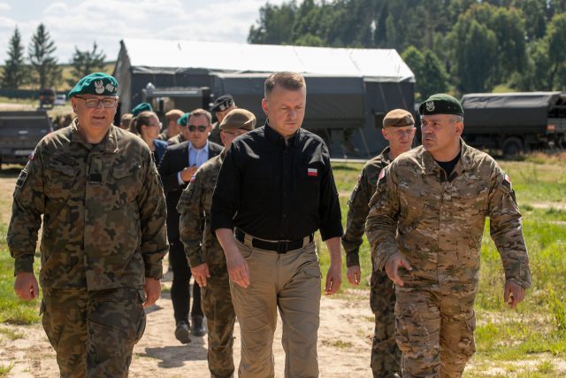 MON: Na granicy polsko – białoruskiej rozpoczyna działania wojskowe zgrupowanie zadaniowe (zdjęcia)