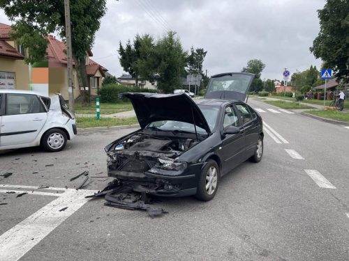 Jedna osoba poszkodowana w zderzeniu pojazdów na trasie Łęczna – Włodawa (zdjęcia)
