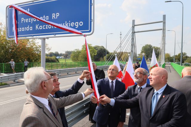 Nowy most w Lublinie ma już patrona. Dziś uroczyście otrzymał imię Prezydenta RP Ryszarda Kaczorowskiego (zdjęcia)