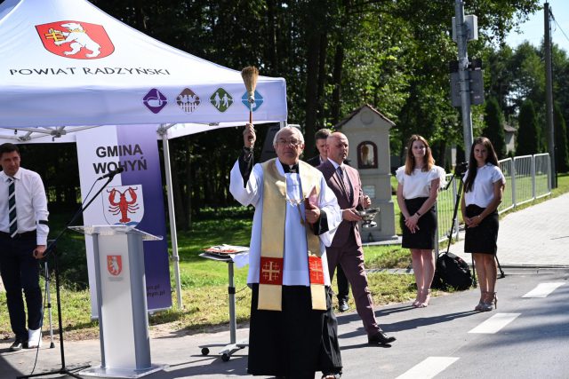 Z Wohynia w stronę Parczewa już po równym. Zamiast dziur, jest szersza droga z nową nawierzchnią (zdjęcia)