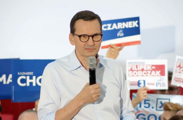 Mateusz Morawiecki w Kraśniku z apelem do prezydenta Ukrainy: „Niech pan nie waży się obrażać Polaków” (zdjęcia)