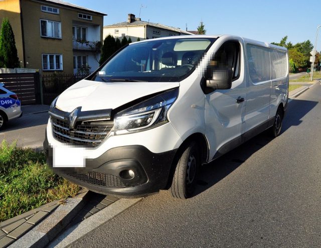 Wjechał w nastolatkę przechodzącą po przejściu. Tłumaczył, że oślepiło go słońce (zdjęcia)