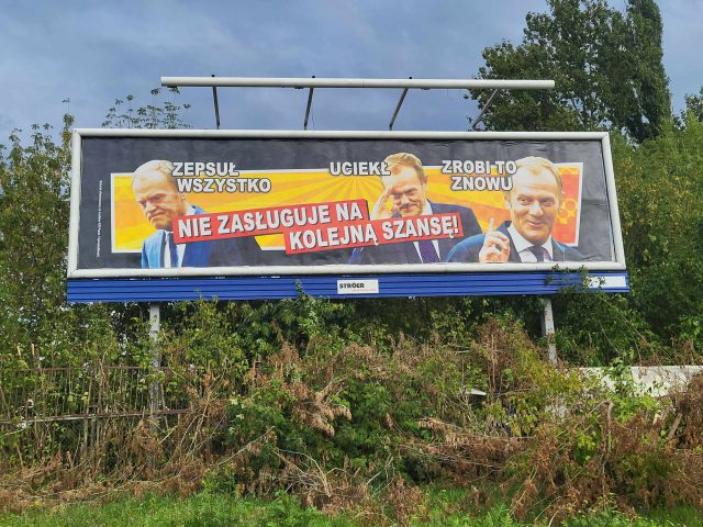 Walka na wyborcze bilbordy w Lublinie trwa. PiS straszy Donaldem Tuskiem, KO Jarosławem Kaczyńskim (zdjęcia)