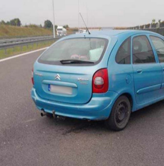 Na obwodnicy Lublina citroen uderzył w bariery energochłonne. Są osoby poszkodowane (zdjęcia)