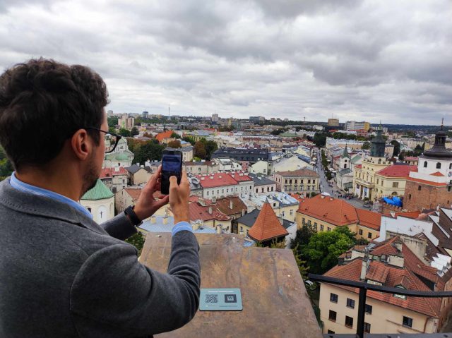 Powstała nowa aplikacja do zwiedzania Lublina. Szlak zaczyna się na Wieży Trynitarskiej (zdjęcia)