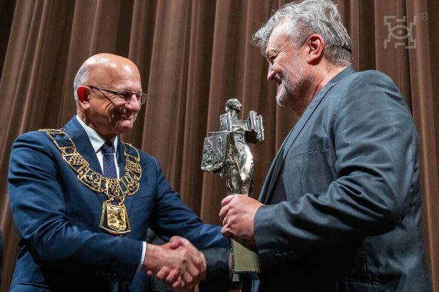 Krzysztof Cugowski został Honorowym Obywatelem Miasta Lublin. Uroczystość zorganizowano w Teatrze Starym (zdjęcia)